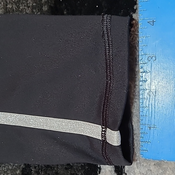 Victoria Sport Knockout Mesh Metallic Silver detail Leggings - Picture 6 of 15